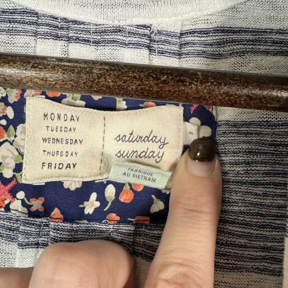 Saturday Sunday Vest‎ Womens Small Blue Striped Open Front Sweater Pockets